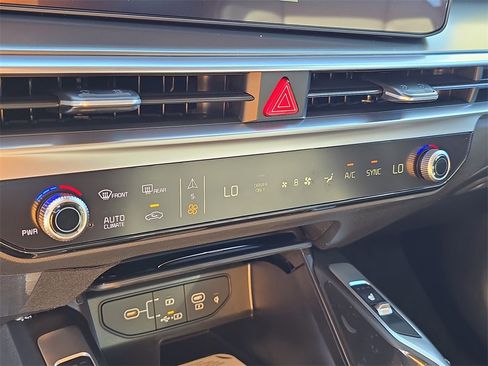 New 2026 Kia Sorento EX image 27