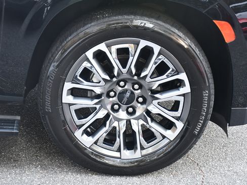 Used 2023 GMC Yukon Denali Ultimate image 24