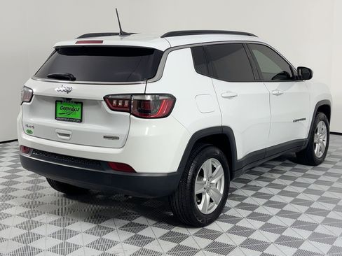 Used 2022 Jeep Compass Latitude image 9