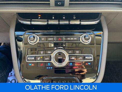 Used 2022 Lincoln Corsair AWD w/ Equipment Group 101A image 12