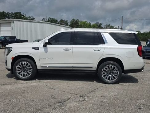 Used 2023 GMC Yukon Denali Ultimate AWD/4WD image 2