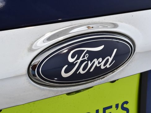 Used 2014 Ford Escape Titanium w/ Equipment Group 401A image 23