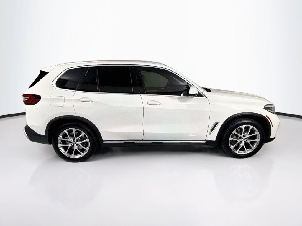 Used 2022 BMW X5 sDrive40i w/ Parking Assistance Package RWD image 4