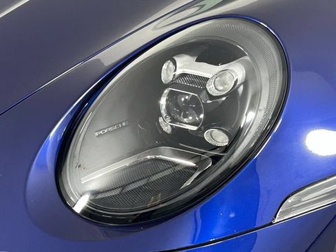 Used 2024 Porsche 911 Carrera T RWD image 3