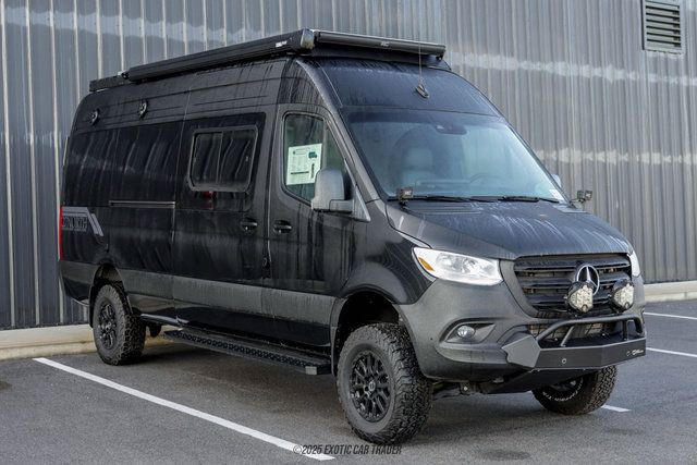 Used 2024 Mercedes-Benz Sprinter 2500 image 12
