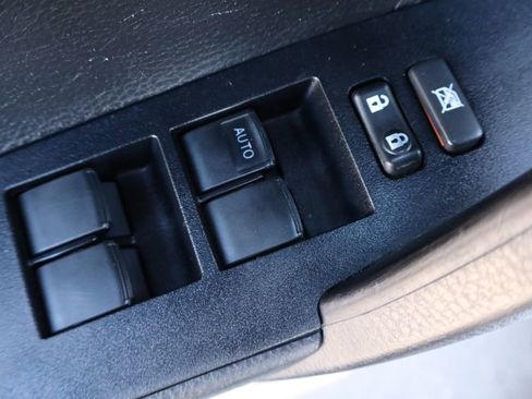 Used 2014 Toyota Corolla L image 27