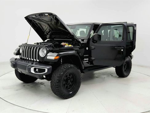 Used 2021 Jeep Wrangler Unlimited Sahara AWD/4WD image 9