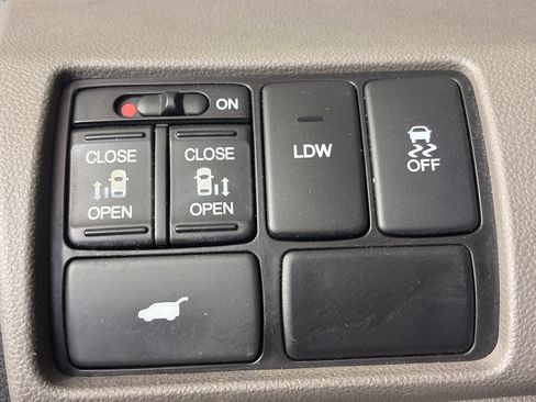 Used 2016 Honda Odyssey EX-L image 28