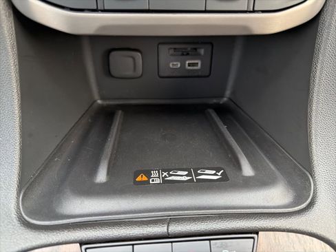 Used 2022 GMC Acadia Denali w/ Denali Ultimate Package image 34