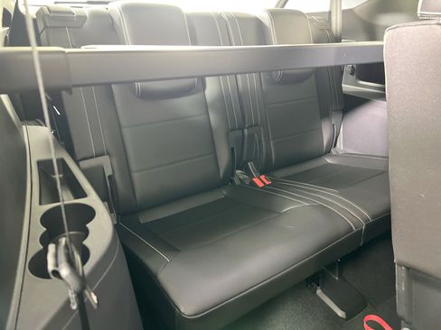 Used 2023 Volkswagen Atlas SE image 27