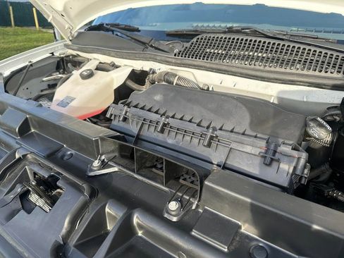 Used 2022 Chevrolet Express 2500 RWD 2500 135 w/ Driver Convenience Package image 23