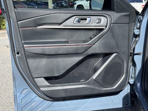 Used 2025 Ford Explorer ST RWD image 23