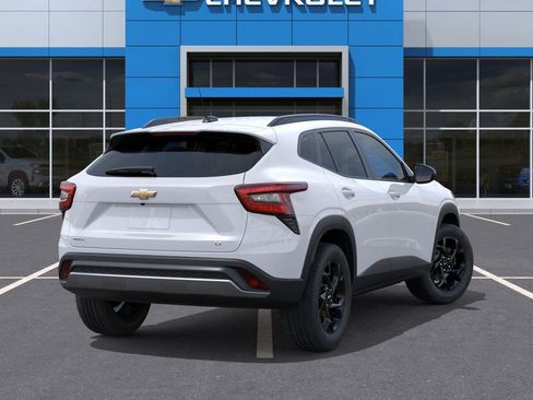 New 2026 Chevrolet Trax LT w/ Driver Confidence Package FWD image 4