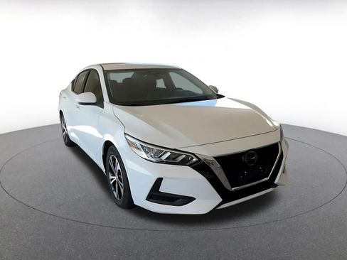 Used 2023 Nissan Sentra SV image 3