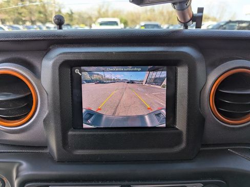 Used 2021 Jeep Gladiator Mojave w/ LED Lighting Group AWD/4WD image 23