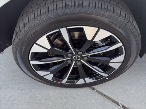 New 2026 Volvo XC60 T8 Plus w/ Protection Package Premier image 21