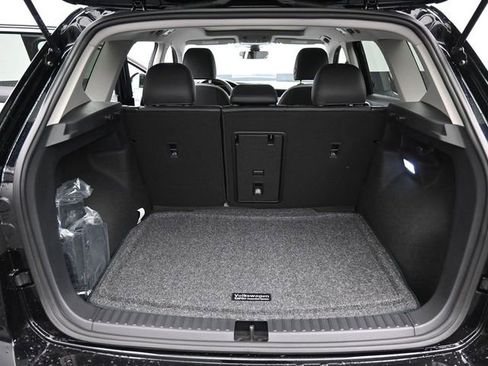 New 2026 Volkswagen Taos SE AWD/4WD image 12