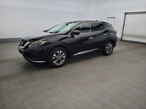 Used 2018 Nissan Murano S FWD image 2