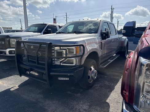 Used 2022 Ford F350 Lariat w/ Lariat Ultimate Package AWD/4WD image 2