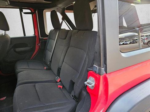 Used 2018 Jeep Wrangler Unlimited Sport S AWD/4WD image 15