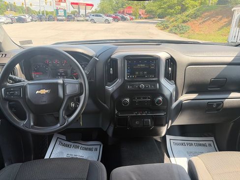Used 2019 Chevrolet Silverado 1500 Custom w/ Custom Value Package AWD/4WD image 13