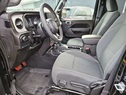 Used 2024 Jeep Wrangler Sport image 17