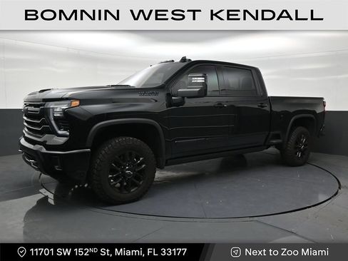 Used 2026 Chevrolet Silverado 2500 High Country w/ High Country Premium Package AWD/4WD image 1