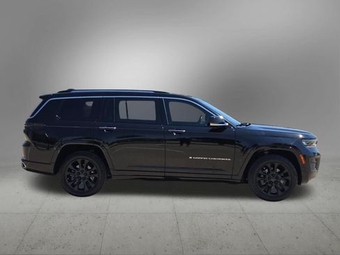 Used 2021 Jeep Grand Cherokee L Overland w/ Luxury Tech Group IV RWD image 7