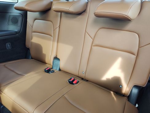 New 2025 Nissan Pathfinder Platinum image 16