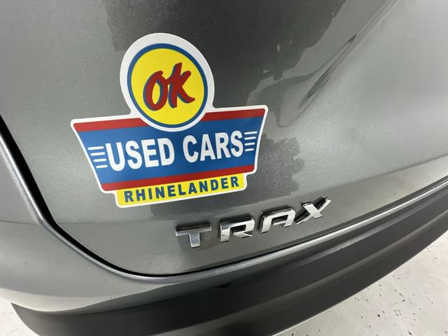 Used 2025 Chevrolet Trax LT FWD image 29