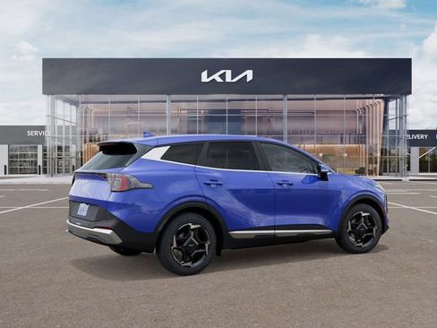 Used 2026 Kia Sportage EX FWD image 6