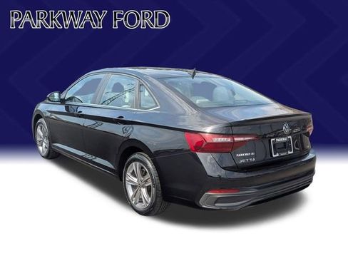 Used 2022 Volkswagen Jetta SE image 7
