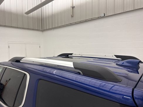 Used 2023 GMC Acadia Denali w/ Denali Ultimate Package image 25