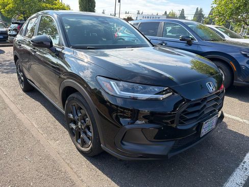 Used 2025 Honda HR-V Sport image 3