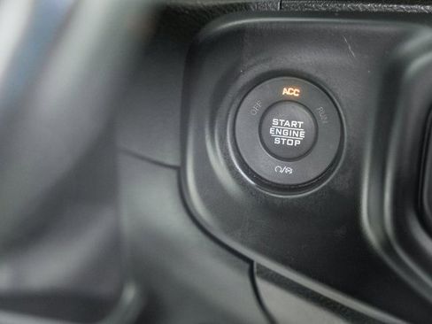 Used 2021 Jeep Gladiator Willys image 30