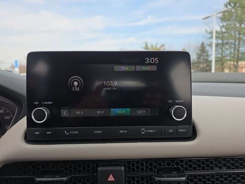 Used 2024 Honda HR-V LX image 16