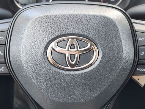 Used 2022 Toyota RAV4 LE image 35