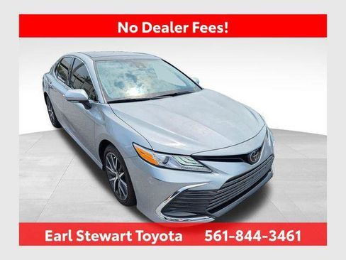 Certified 2023 Toyota Camry XLE FWD image 1