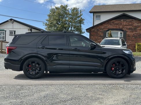 Used 2021 Ford Explorer ST w/ Equipment Group 401A AWD/4WD image 2