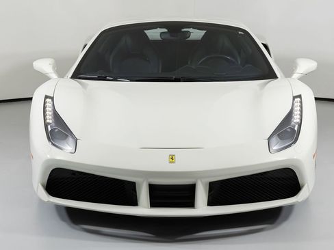 Used 2016 Ferrari 488 Spider image 8