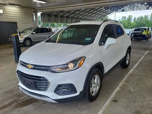 Used 2020 Chevrolet Trax LT AWD/4WD image 2