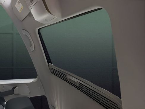 Used 2010 Volkswagen Golf 2-Door image 32