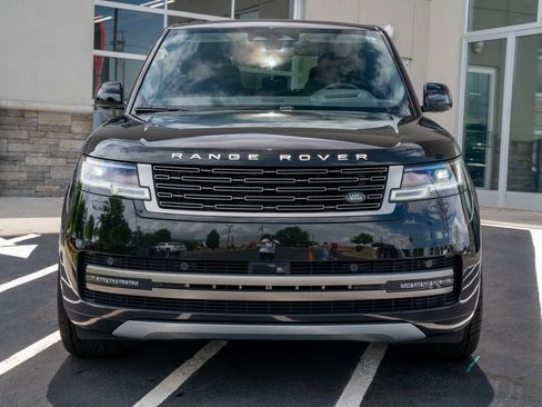 Used 2022 Land Rover Range Rover SE AWD/4WD image 4