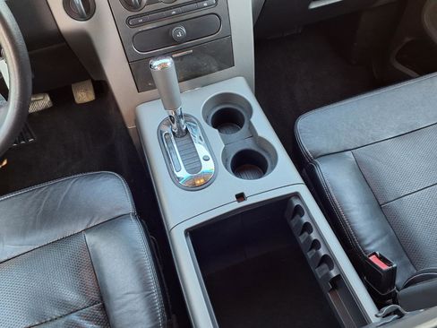 Used 2005 Ford F150 XLT image 8