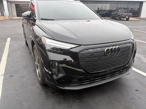 Used 2024 Audi Q4 e-tron Premium Plus image 7