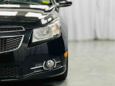 Used 2013 Chevrolet Cruze LT w/ All-Star Edition image 4