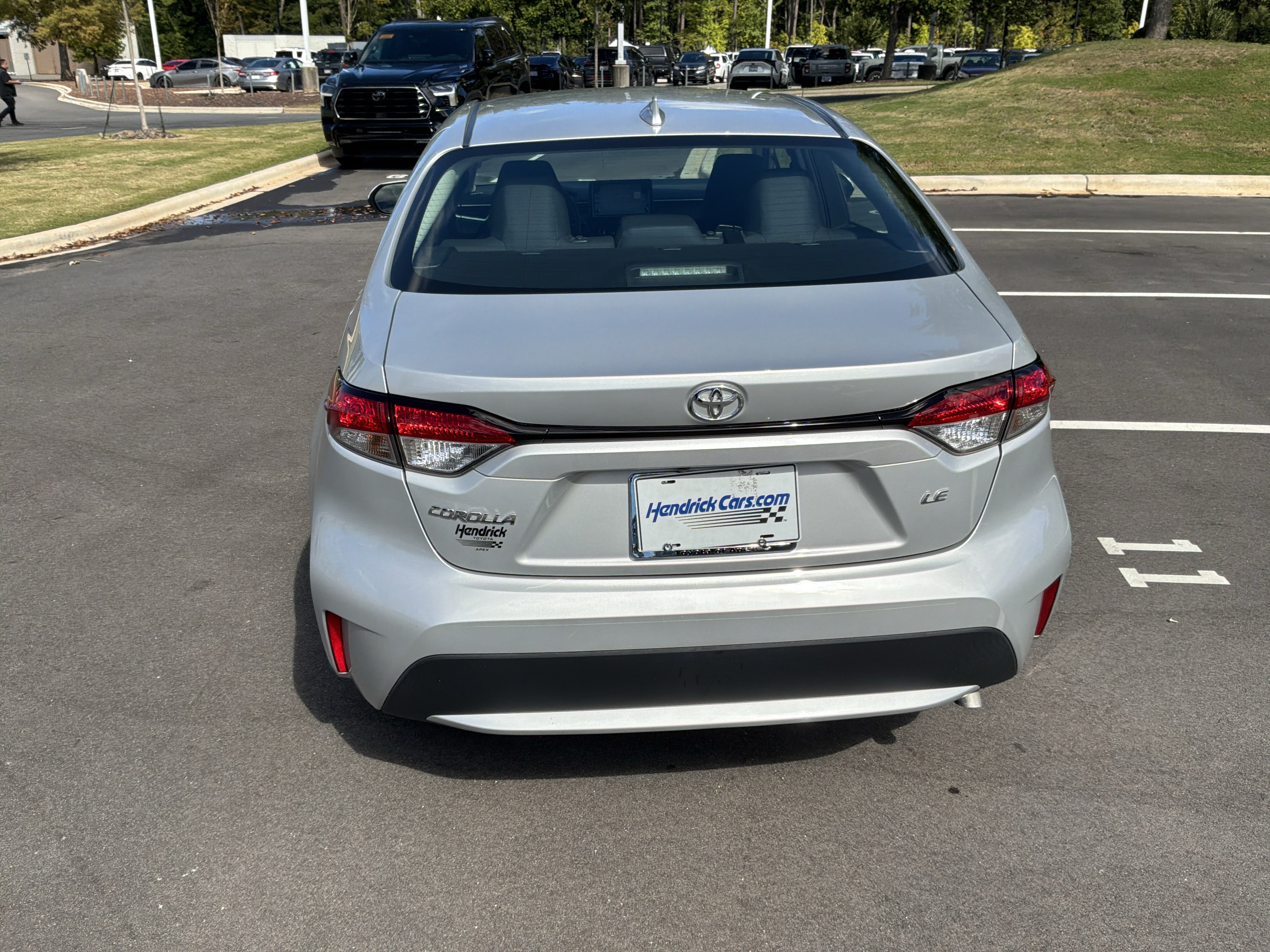 Used 2022 Toyota Corolla LE FWD image 9