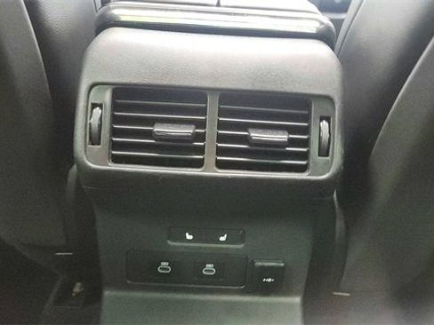 Used 2024 Land Rover Range Rover Velar Dynamic SE image 39