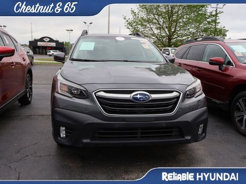 Used 2022 Subaru Outback Premium image 3