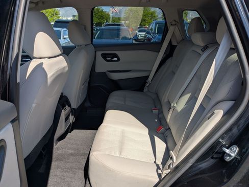 Used 2025 Nissan Rogue SV AWD/4WD image 29